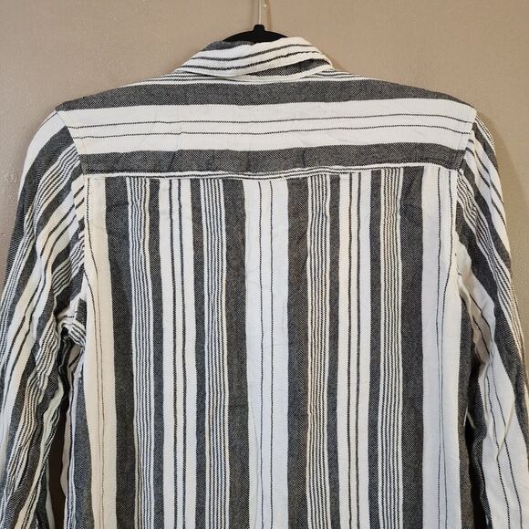 Merona Womens Knit Top Size M White Black Striped Long Sleeve Button Down - Picture 8 of 9